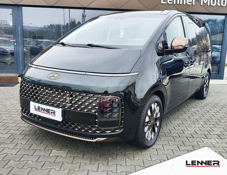 Hyundai Staria 1