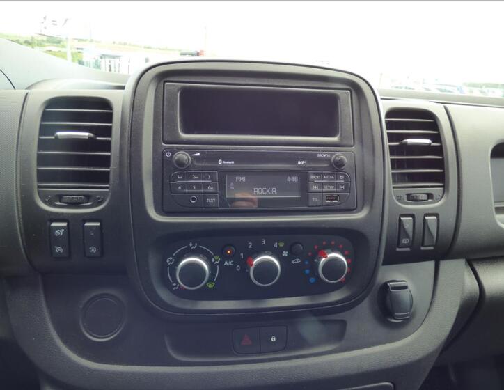 Renault Trafic 19