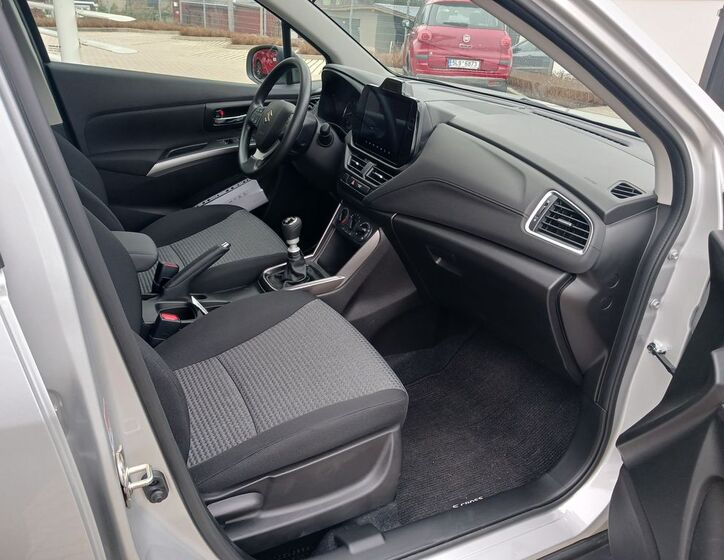 Suzuki S-Cross 14