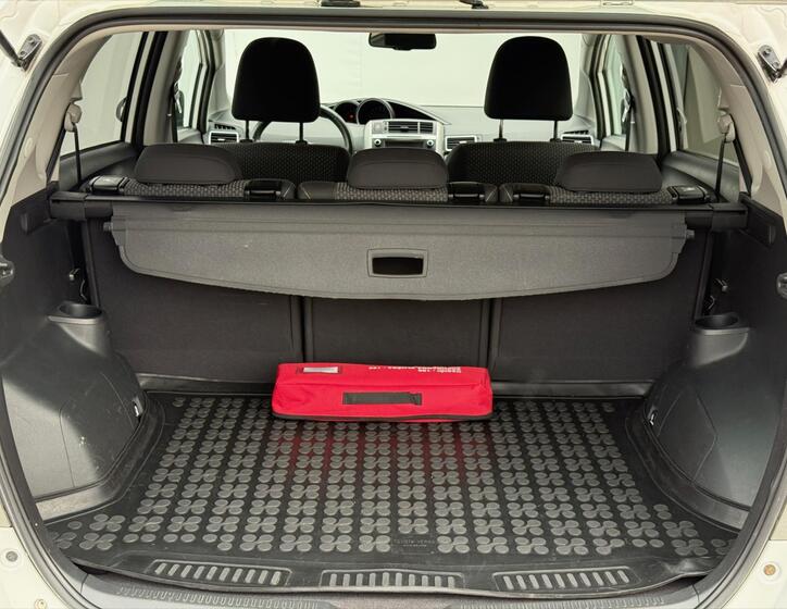 Toyota Verso 19