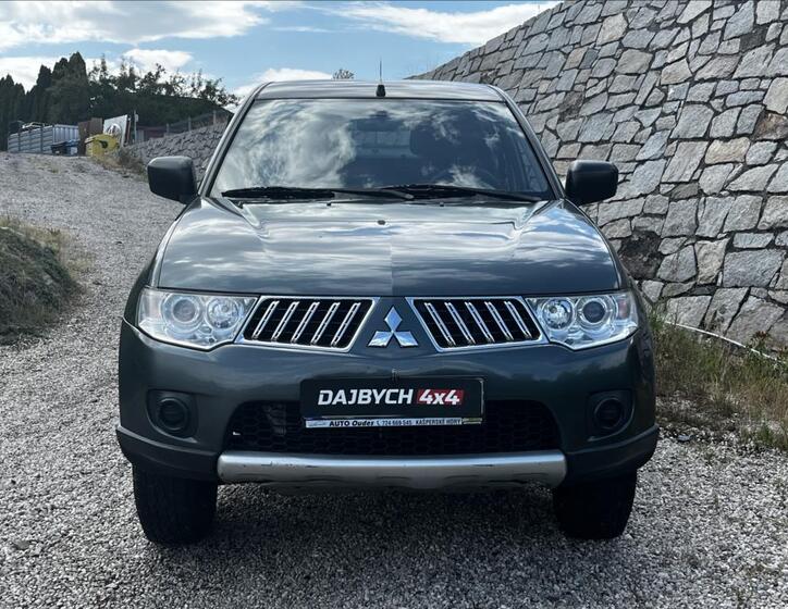 Mitsubishi L200 2