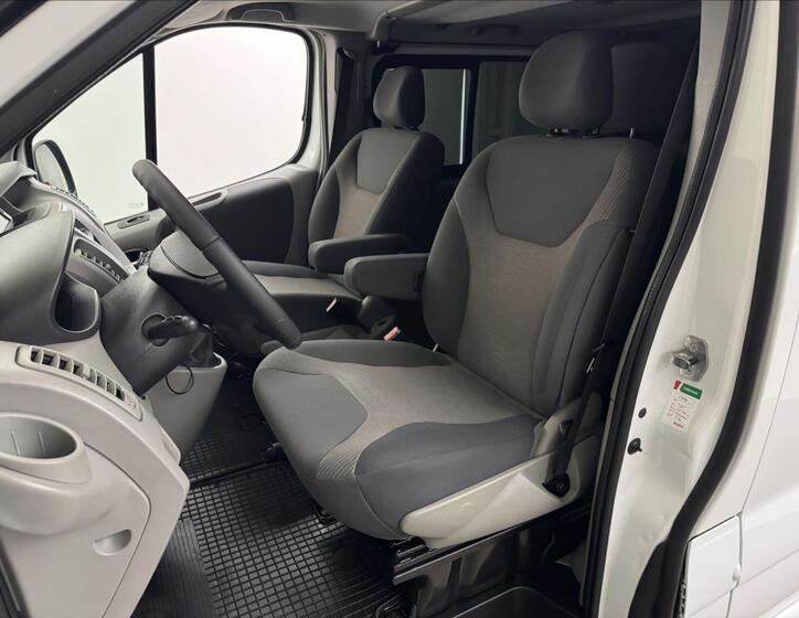 Opel Vivaro 22