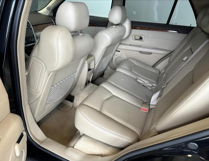 Cadillac SRX 13