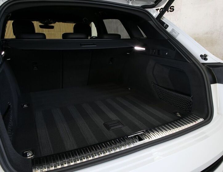 Audi e-tron 36