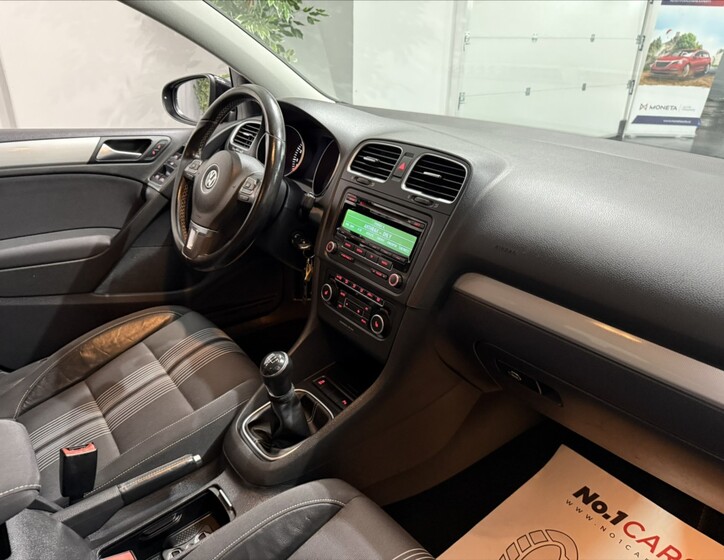 Volkswagen Golf 15