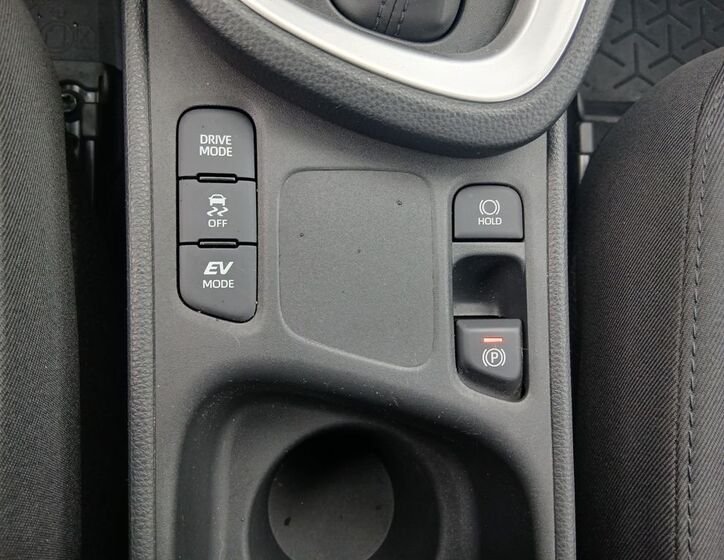 Toyota Yaris Cross 26