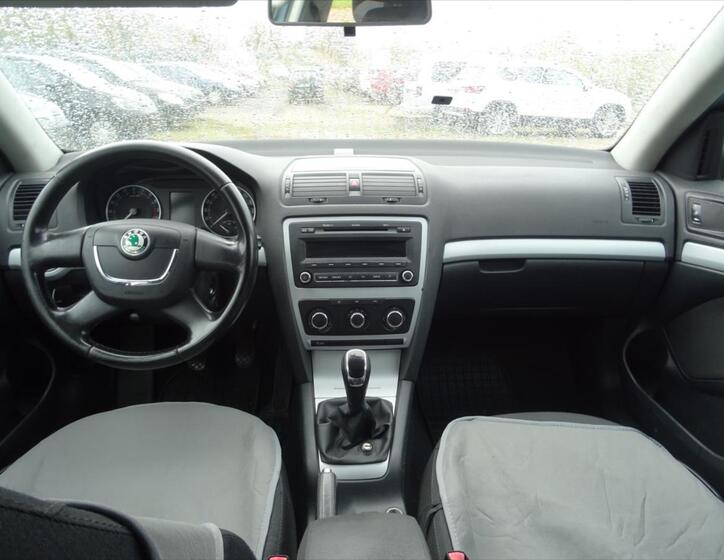 Škoda Octavia 16