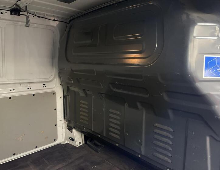 Mercedes-Benz Vito 17