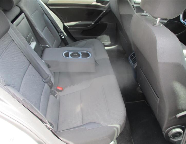 Volkswagen Golf 11