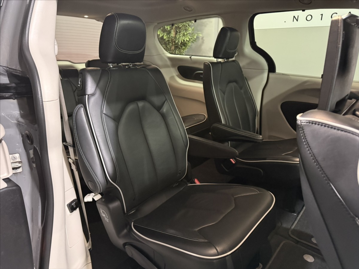 Chrysler Pacifica