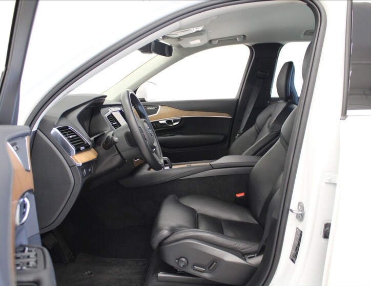 Volvo XC90 6