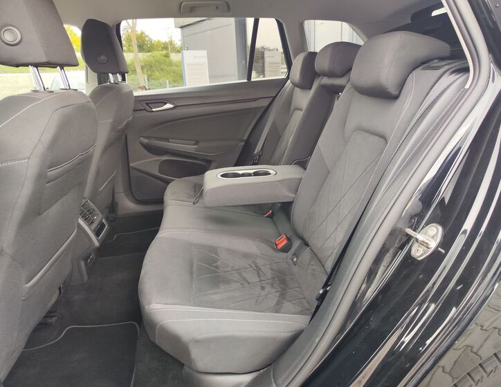 Volkswagen Golf 11