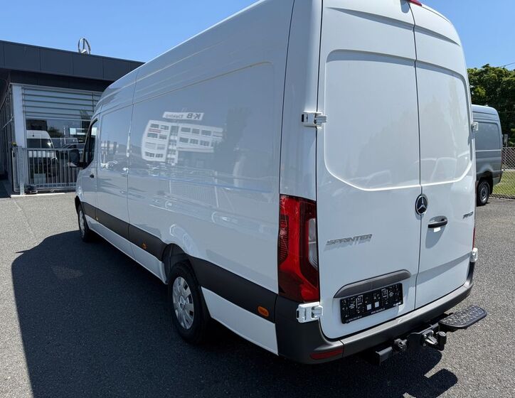 Mercedes-Benz Sprinter 7