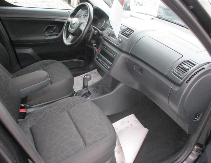 Škoda Roomster 9