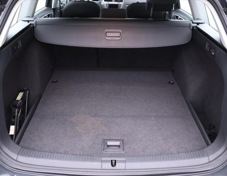 Volkswagen Golf 10