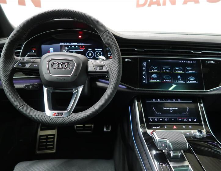 Audi RS Q8 30
