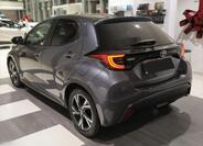 Toyota Yaris 4