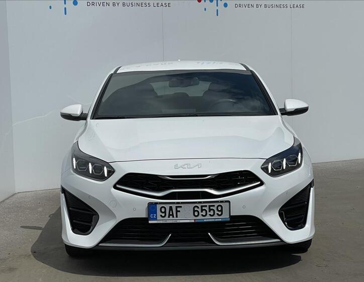 KIA ProCeed 21