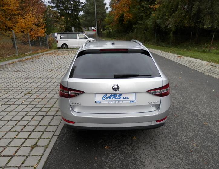 Škoda Superb 8