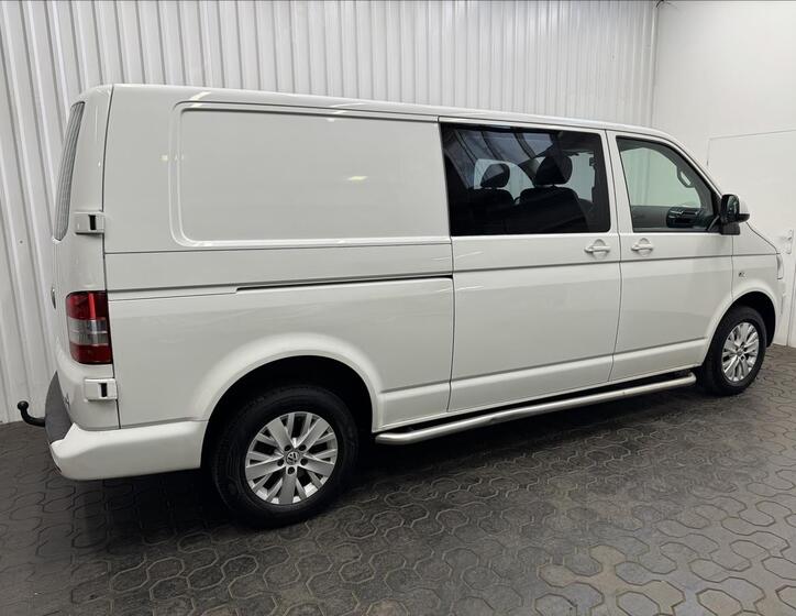 Volkswagen Transporter 9
