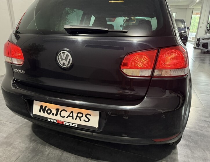 Volkswagen Golf 24