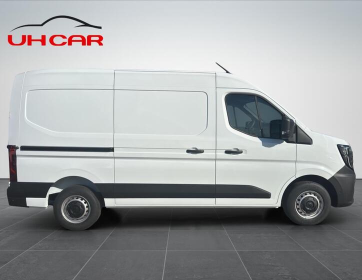 Nissan Interstar 4