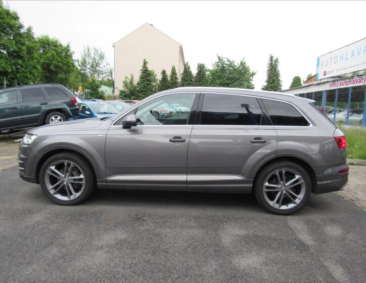 Audi Q7 7