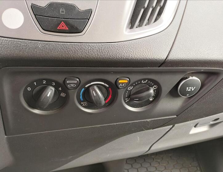 Ford Transit 11