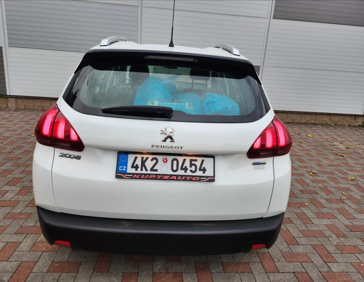 Peugeot 2008 7