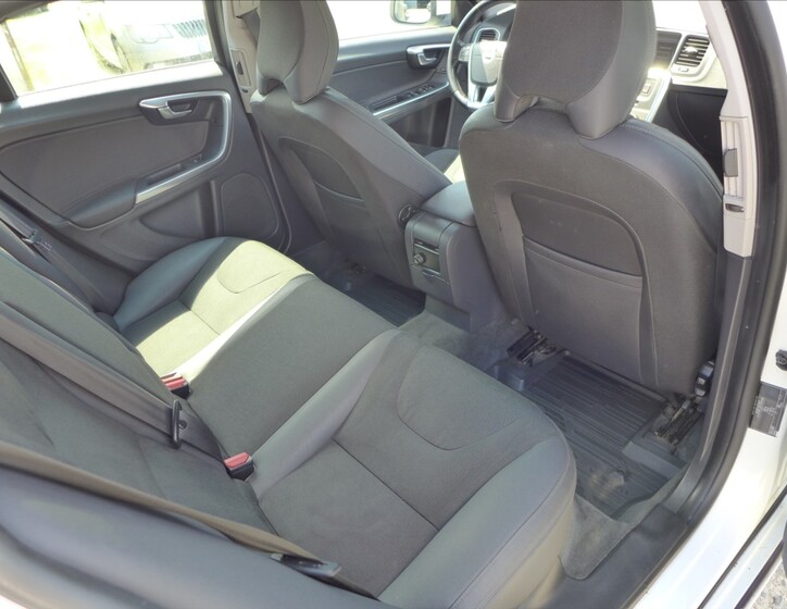 Volvo V60 30