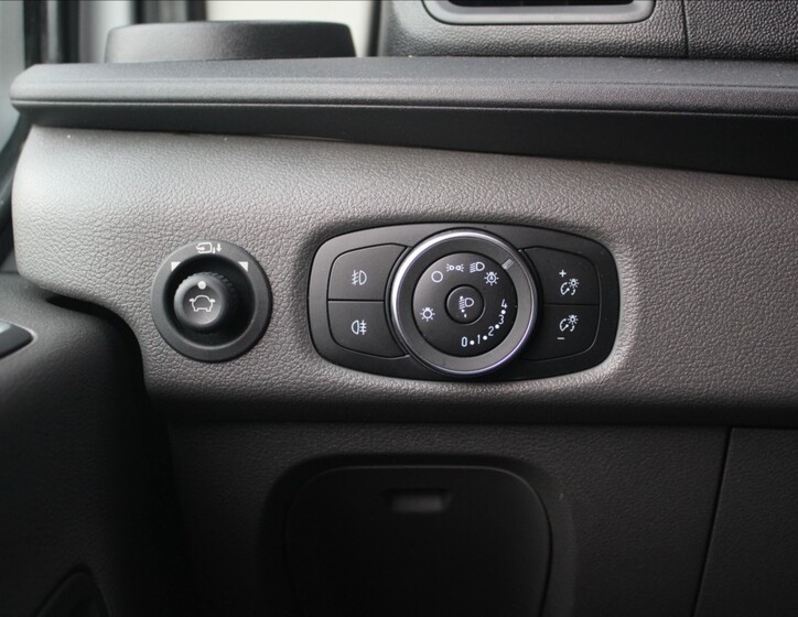 Ford Transit 16