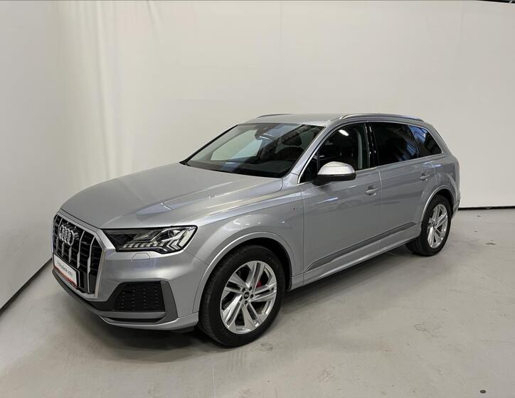 Audi Q7 1