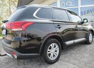 Mitsubishi Outlander 6