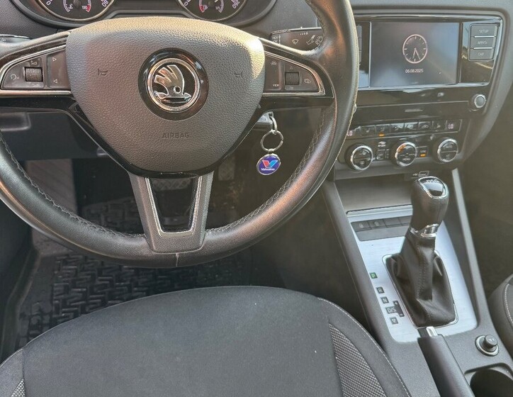 Škoda Octavia 10