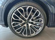 Audi Q7 8