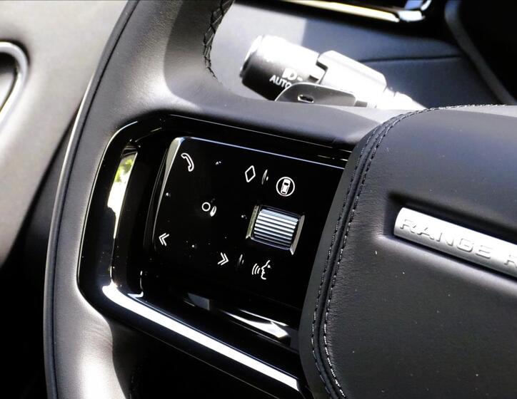 Land Rover Range Rover Velar 13