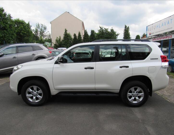 Toyota Land Cruiser 7