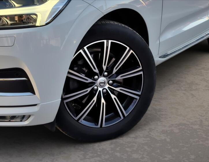 Volvo XC60 6