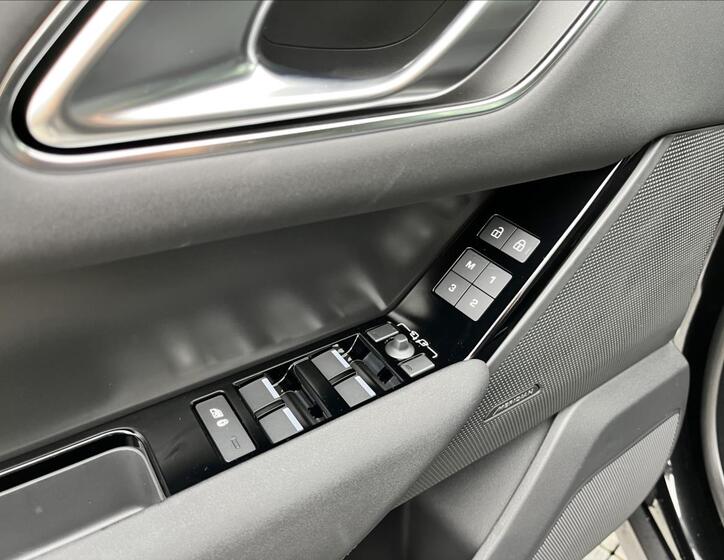 Land Rover Range Rover Velar 13