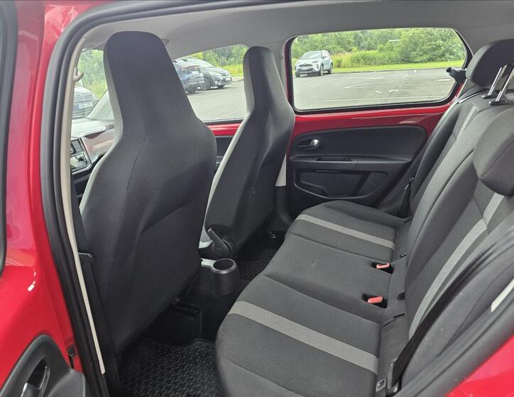 Volkswagen up! 9