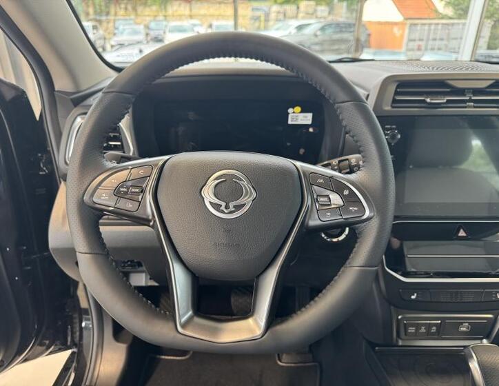 SsangYong Tivoli 13