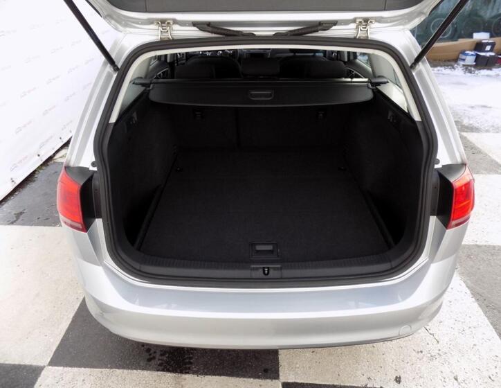 Volkswagen Golf 10