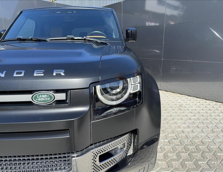 Land Rover Defender 27