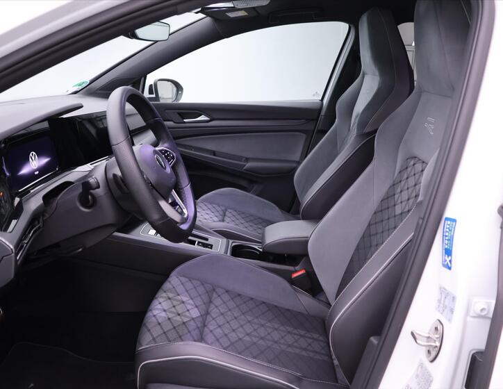 Volkswagen Golf 12