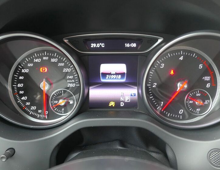 Mercedes-Benz CLA 21