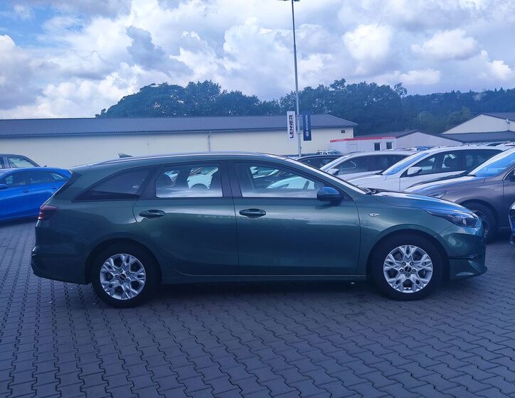 KIA Ceed 4