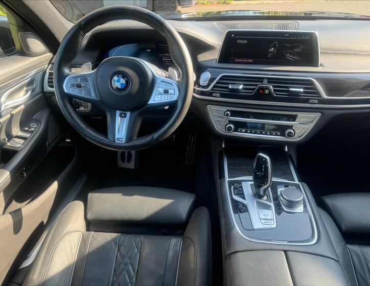 BMW Řada 7 10
