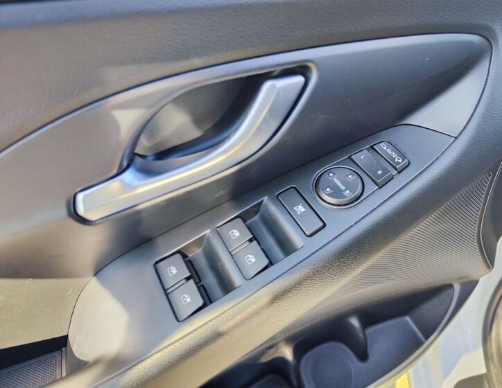 Hyundai i30 28
