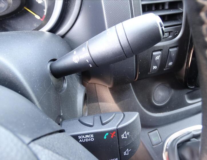 Opel Vivaro 22