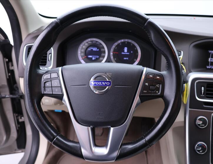Volvo S60 19